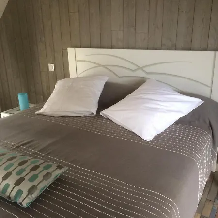 Domaine De La Suzanne - D'hotes, Roulottes Et Guest house *